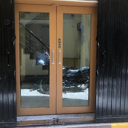 Purple Lotus Hotel Βαρανάσι Εξωτερικό φωτογραφία