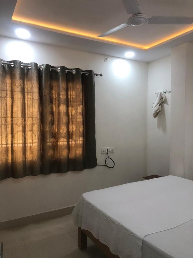 Purple Lotus Hotel Βαρανάσι Εξωτερικό φωτογραφία