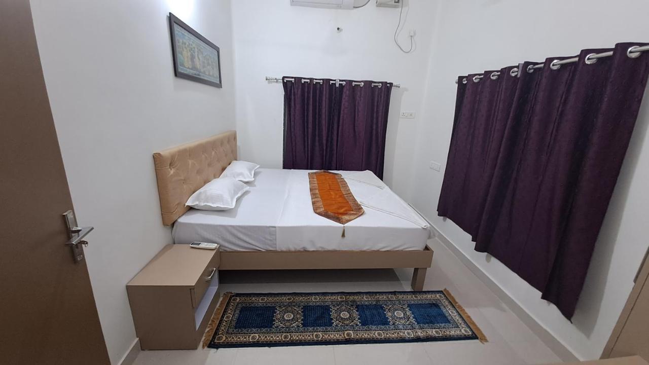 Purple Lotus Hotel Βαρανάσι Εξωτερικό φωτογραφία